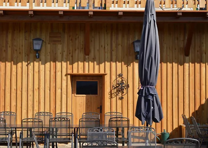 Schindlau Guest house 3*